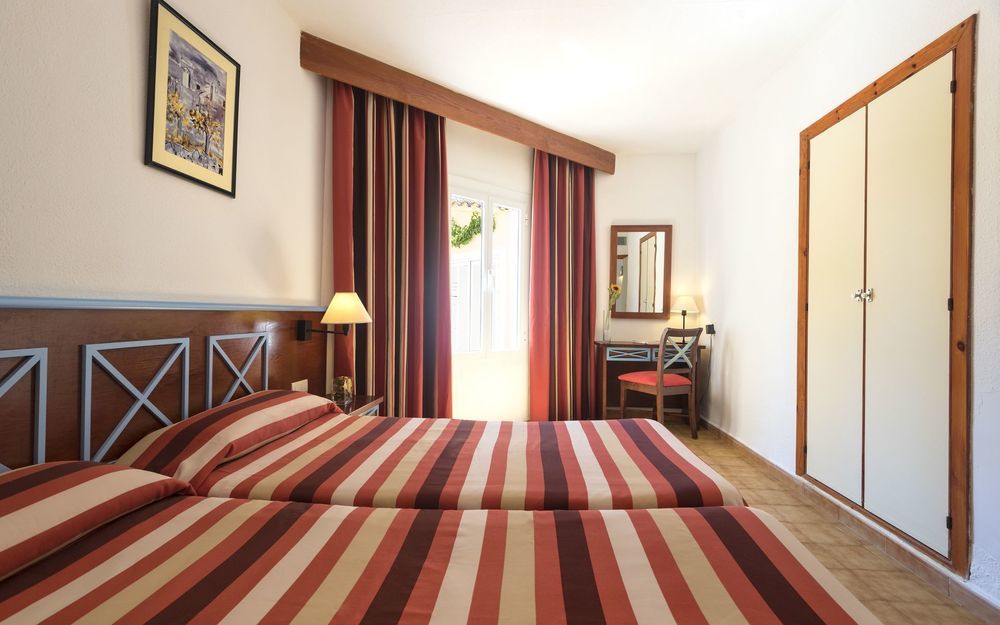 Marinda Garden Aparthotel Cala en Bosch Εξωτερικό φωτογραφία